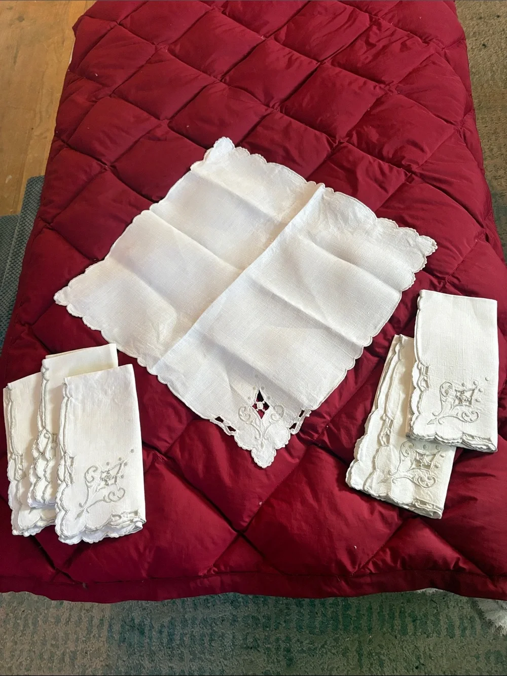 Vintage machine Embroidered White Linen Napkin Set with Scalloped Edges